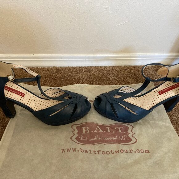 BAIT Footwear Lacey Sienna Navy Vintage Inspired Platform Heel Sandals Sz 10 - Picture 3 of 5